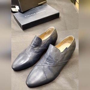 Mens Gorgio Brutini size 8.5M navy grey